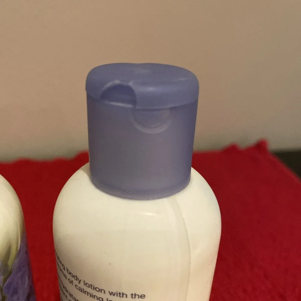(lot of 2)Yves Rocher Pur Desir De Lavande Lavender 6.7 FL. OZ.  Body Lotion‎